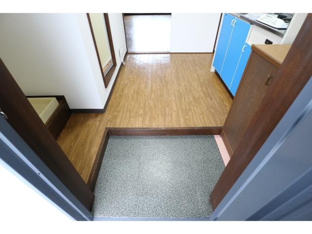  東海道本線/清水駅 バス14分石川東名下下車:停歩6分 2階 築32年