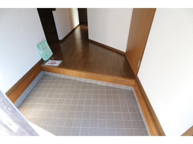  静岡鉄道静岡清水線/狐ケ崎駅 徒歩5分 1-2階 築38年