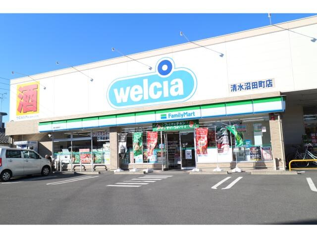 ファミリーマート清水沼田町店(コンビニ)まで368m 静岡鉄道静岡清水線/新清水駅 バス8分村松原下車:停歩5分 2階 築30年