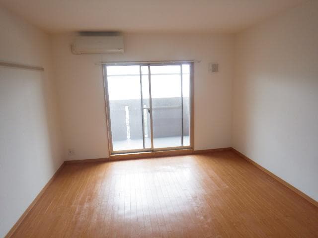  静岡鉄道静岡清水線/新清水駅 バス19分東折戸下車:停歩2分 2階 築17年