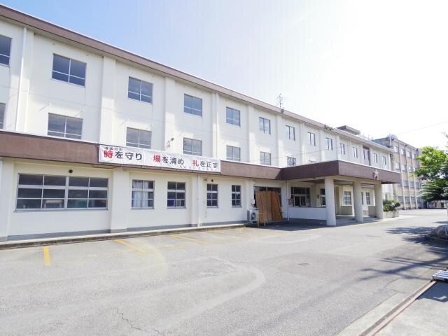 静岡市立清水第六中学校(中学校/中等教育学校)まで803m 東海道本線/清水駅 バス16分高部小学校下車:停歩2分 1-2階 築48年