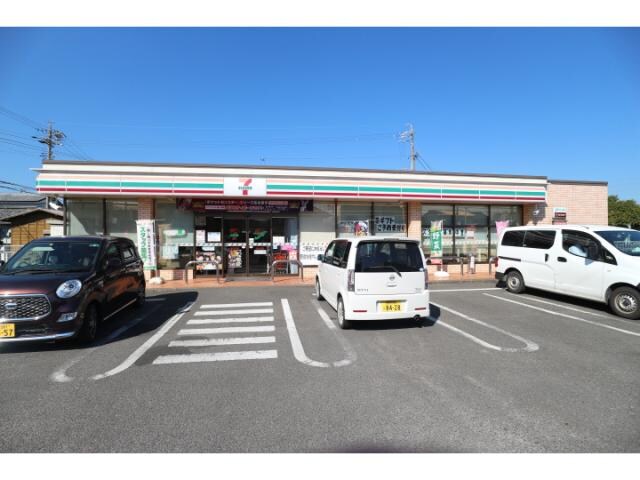 セブンイレブン清水木の下町店(コンビニ)まで380m 静岡鉄道静岡清水線/新清水駅 バス8分西高町下車:停歩4分 2階 築29年