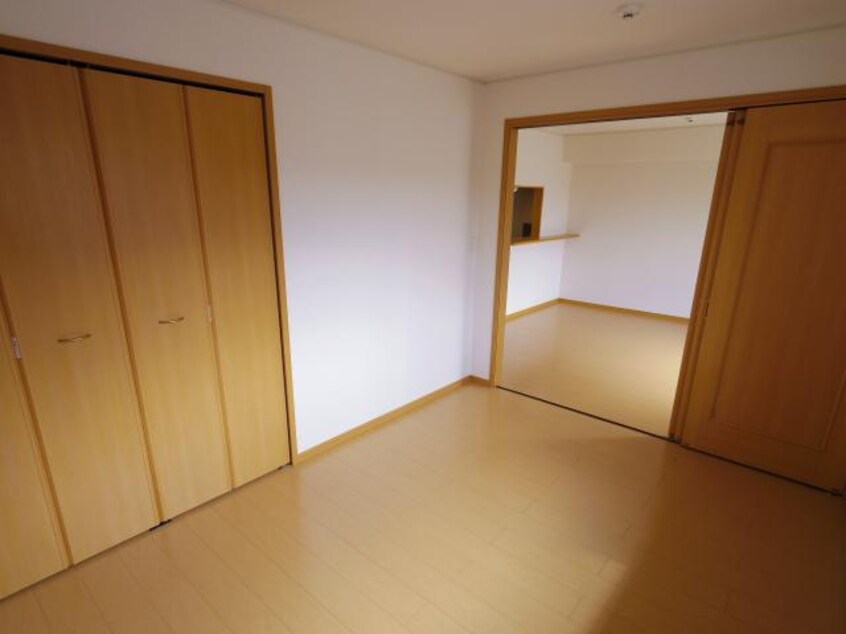  静岡鉄道静岡清水線/狐ケ崎駅 バス5分今泉下車:停歩4分 1階 築16年