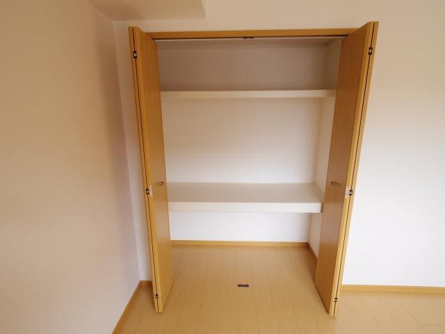  静岡鉄道静岡清水線/狐ケ崎駅 バス5分今泉下車:停歩4分 1階 築16年