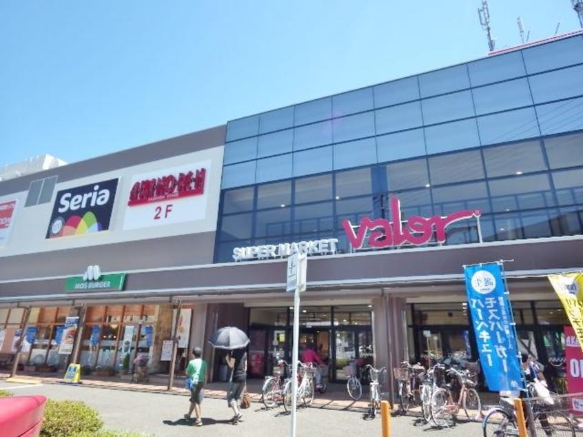 バロー清水高橋店(スーパー)まで303m 静岡鉄道静岡清水線/入江岡駅 徒歩26分 2階 築16年