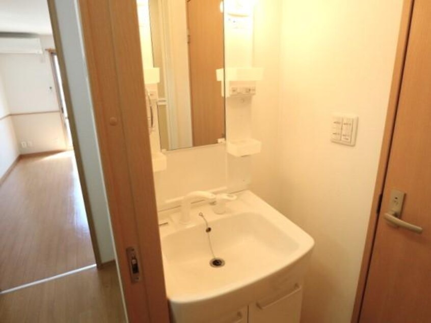  東海道本線/清水駅 バス18分天王山公園下車:停歩4分 2階 築15年