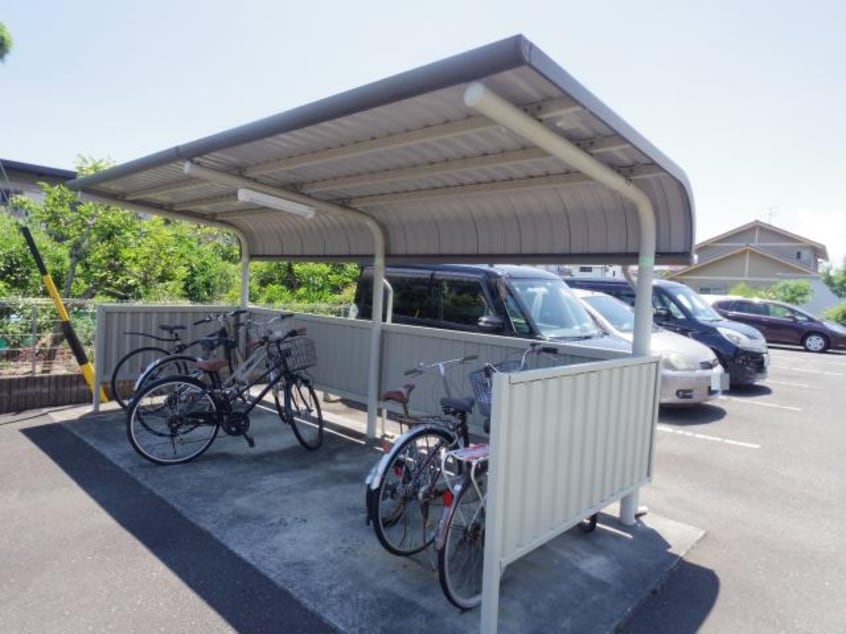  東海道本線/清水駅 バス10分高橋花の木下車:停歩4分 1階 築15年