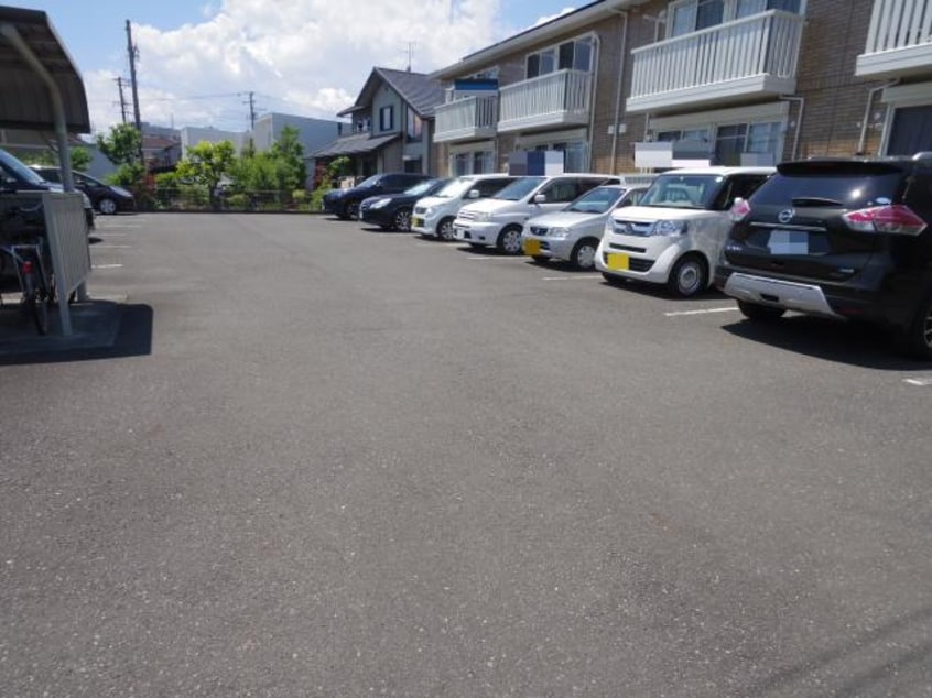  東海道本線/清水駅 バス10分高橋花の木下車:停歩4分 1階 築15年