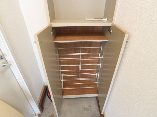  東海道本線/清水駅 バス18分日本平運動公園入口下車:停歩3分 1階 築35年