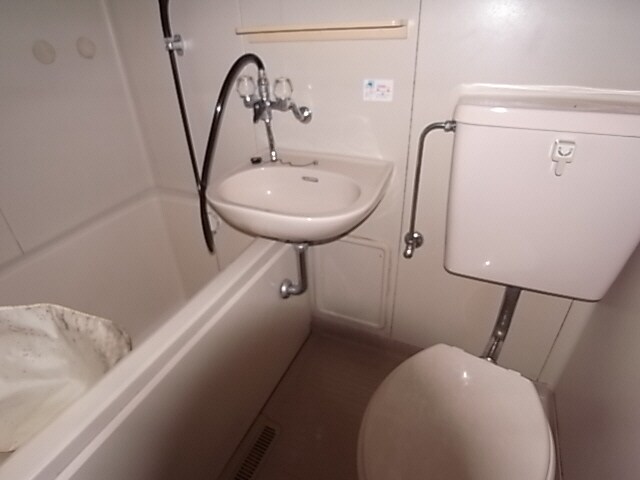  静岡鉄道静岡清水線/桜橋駅 バス15分殿沢下車:停歩3分 2階 築38年