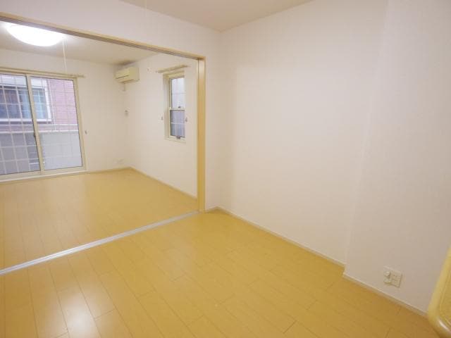  東海道本線/清水駅 バス13分飯田小学校入口下車:停歩9分 1階 築13年