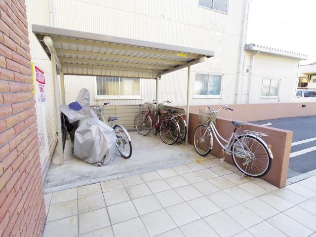  東海道本線/清水駅 バス11分クミアイ化学前下車:停歩9分 1階 築13年