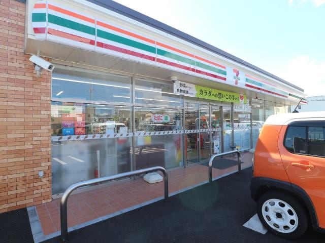 セブンイレブン清水渋川３丁目店(コンビニ)まで567m 東海道本線/清水駅 バス11分クミアイ化学前下車:停歩9分 1階 築13年