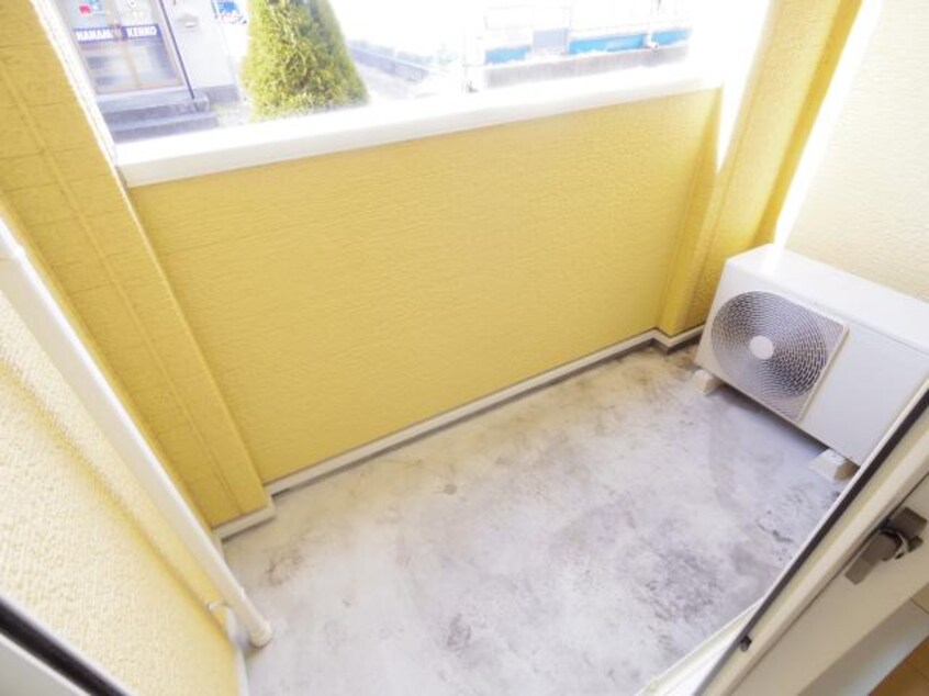 同物件同タイプ 静鉄バス（静岡市）/山原 徒歩6分 1階 築12年