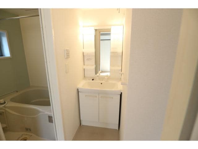  東海道本線/清水駅 バス13分栗田家具センター前下車:停歩12分 1階 築12年