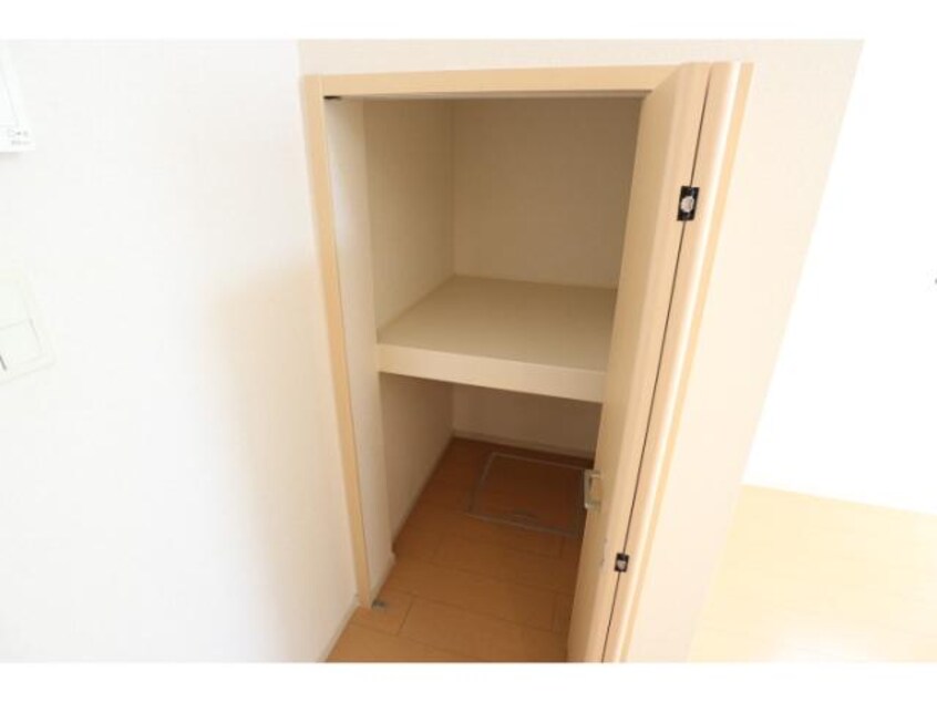  東海道本線/清水駅 バス13分栗田家具センター前下車:停歩12分 1階 築12年