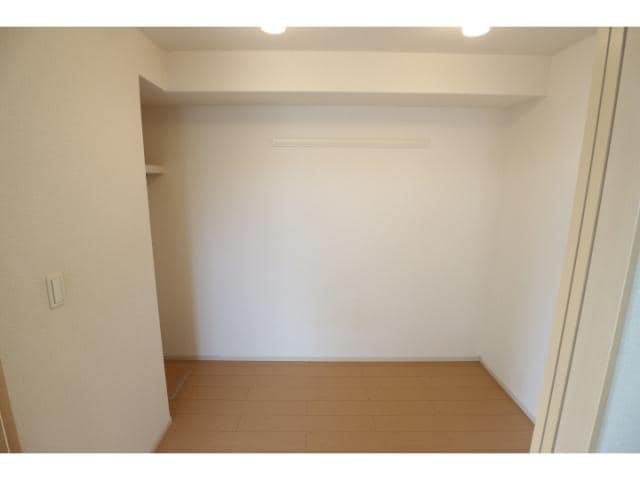  東海道本線/清水駅 バス13分栗田家具センター前下車:停歩12分 1階 築12年