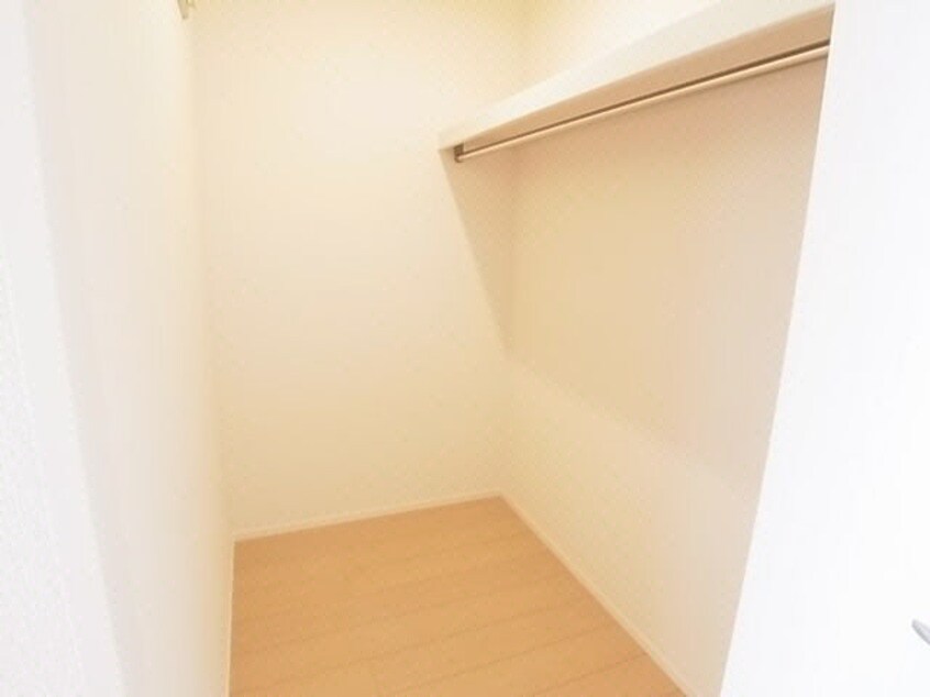  東海道本線/草薙駅 バス14分今泉下車:停歩6分 1階 築12年