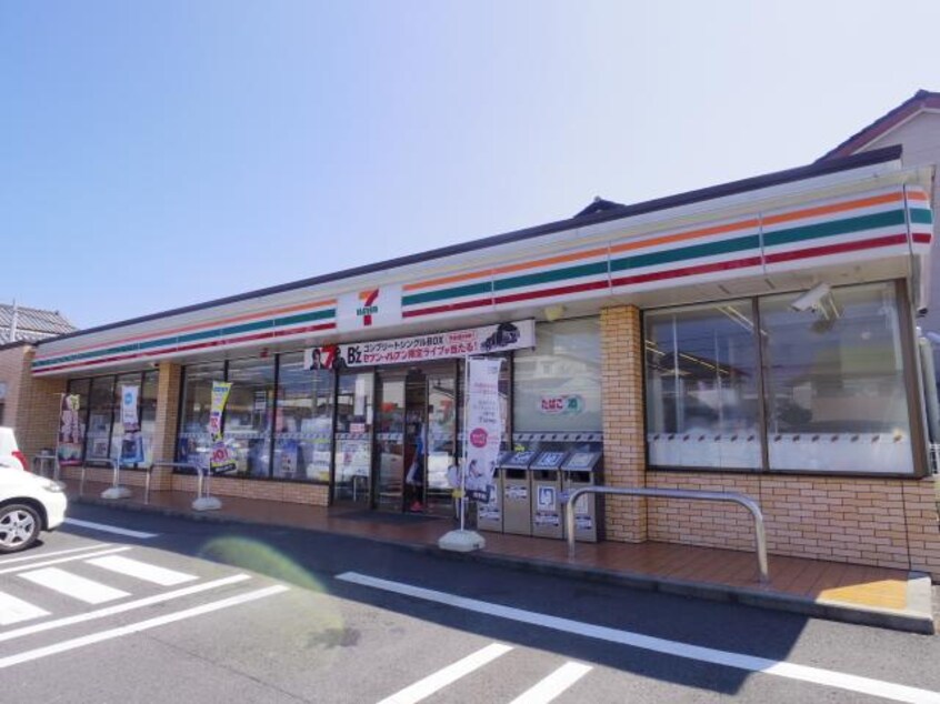 セブンイレブン清水西高町店(コンビニ)まで775m 東海道本線/草薙駅 バス14分今泉下車:停歩6分 1階 築12年