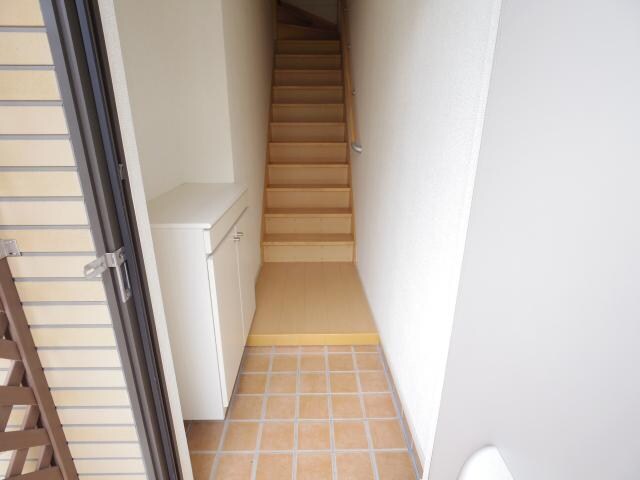  東海道本線/興津駅 バス11分JA興津支所前下車:停歩3分 2階 築12年