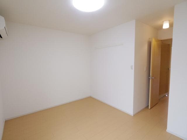  東海道本線/興津駅 バス11分JA興津支所前下車:停歩3分 2階 築12年