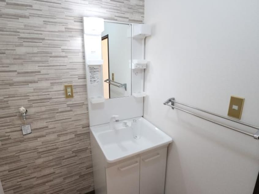  静岡鉄道静岡清水線/新清水駅 バス11分中矢部町下車:停歩4分 2階 築33年