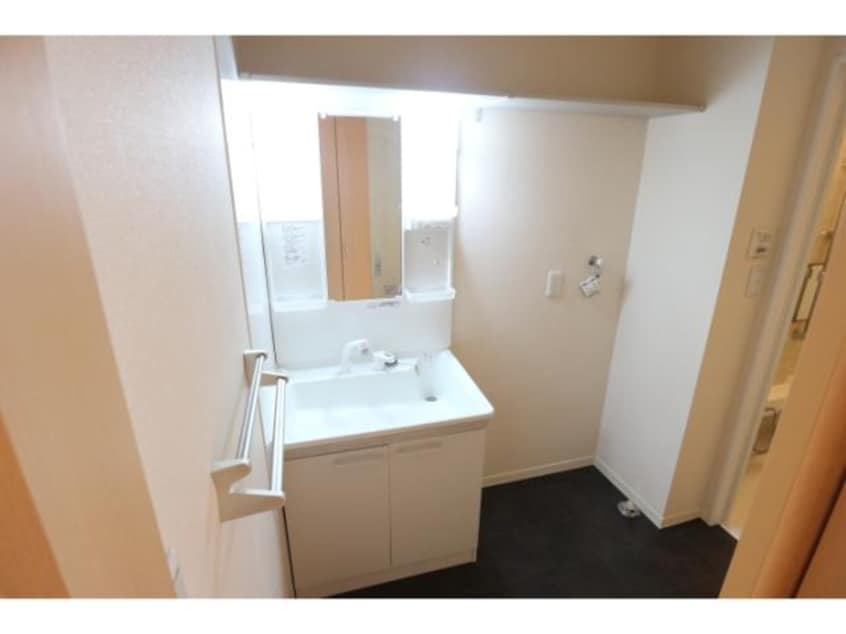  静岡鉄道静岡清水線/狐ケ崎駅 徒歩21分 1階 築12年