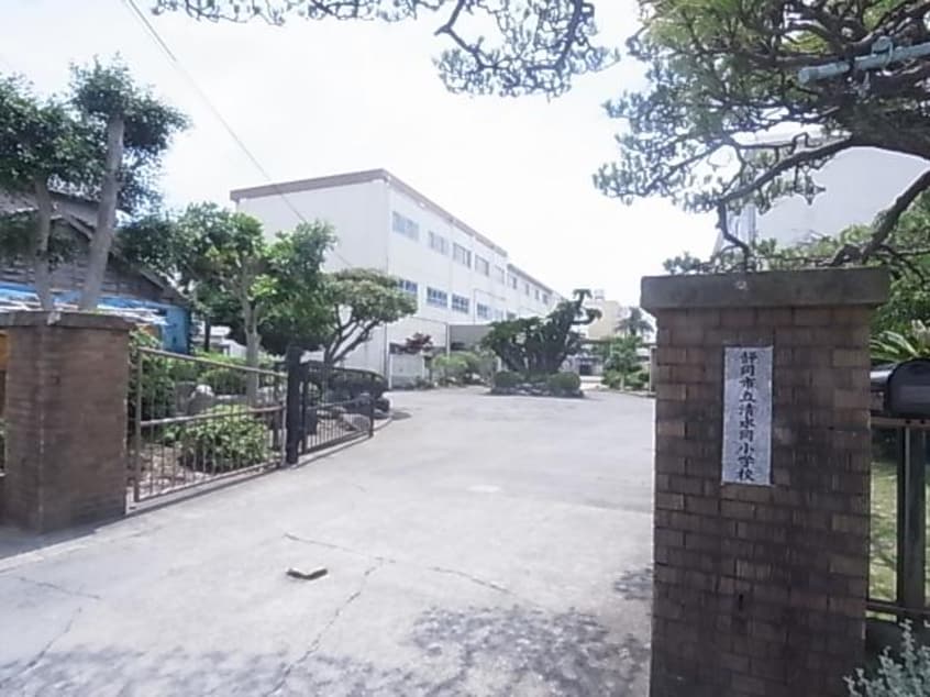 静岡市立清水岡小学校(小学校)まで854m 静岡鉄道静岡清水線/桜橋駅 徒歩12分 2階 築29年