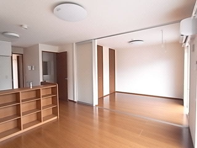  東海道本線/清水駅 バス10分栗田家具センター前下車:停歩4分 1階 築11年