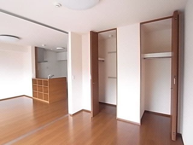  東海道本線/清水駅 バス10分栗田家具センター前下車:停歩4分 1階 築11年