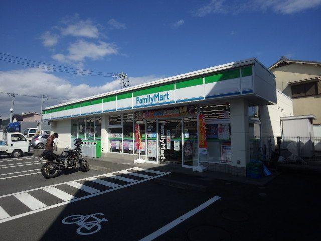 ファミリーマート興津中町店(コンビニ)まで1157m 東海道本線/興津駅 バス11分消防学校前下車:停歩2分 1階 築9年