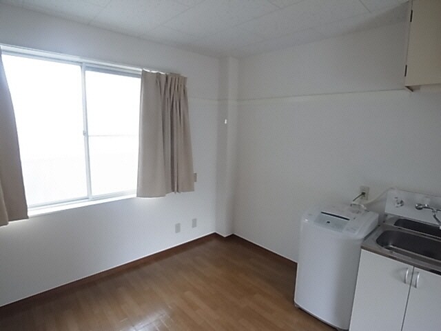  静岡鉄道静岡清水線/新清水駅 バス18分折戸車庫下車:停歩6分 1階 築39年