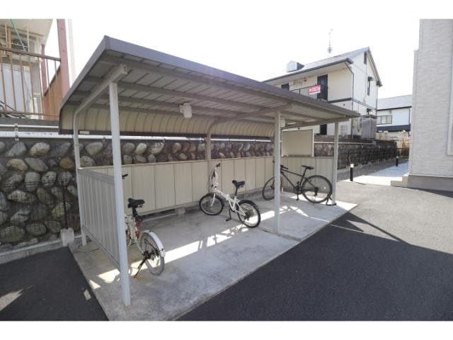  東海道本線/清水駅 バス8分川尻下車:停歩4分 2階 築10年