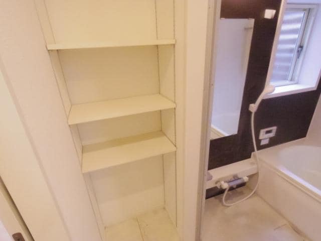  東海道本線/清水駅 バス9分高橋花の木下車:停歩4分 1-2階 築10年