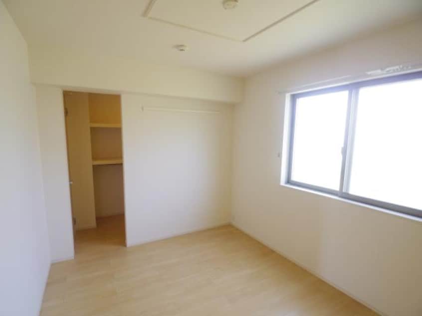  静岡鉄道静岡清水線/新清水駅 バス17分東折戸下車:停歩7分 1階 築9年