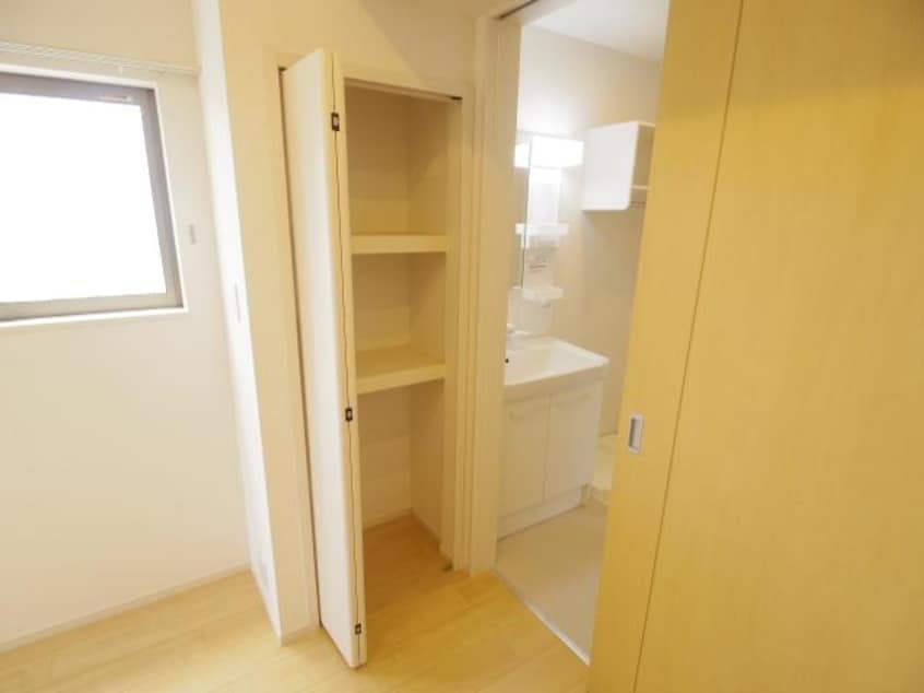  静岡鉄道静岡清水線/新清水駅 バス17分東折戸下車:停歩7分 1階 築9年