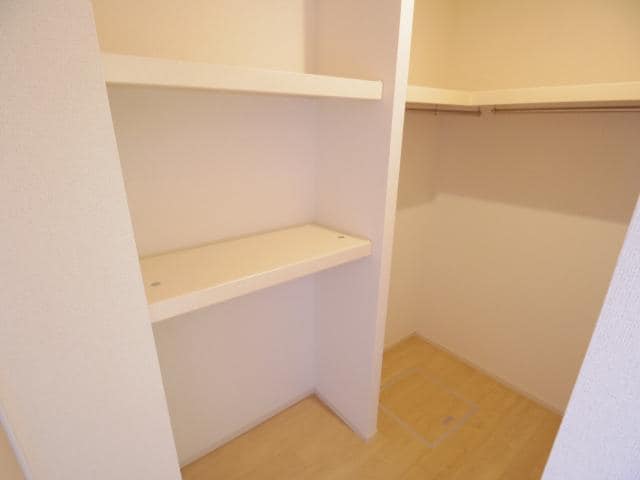  静岡鉄道静岡清水線/新清水駅 バス17分東折戸下車:停歩7分 1階 築9年