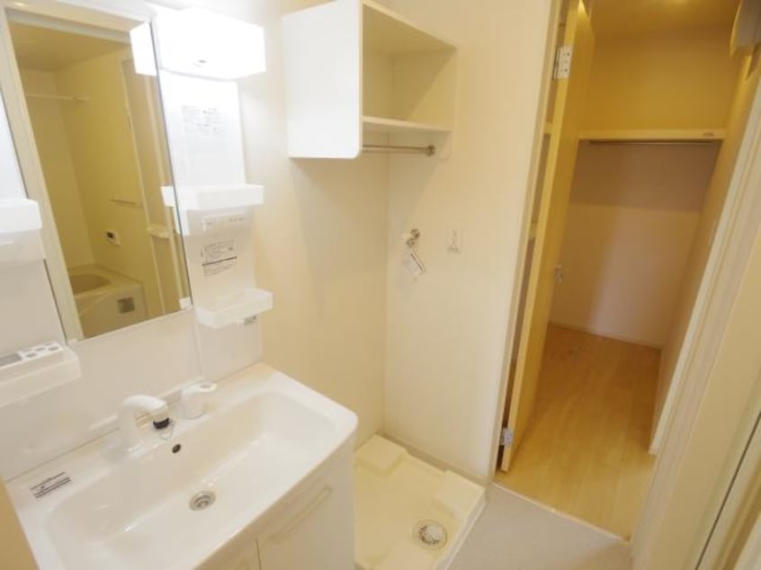  静岡鉄道静岡清水線/新清水駅 バス17分東折戸下車:停歩7分 1階 築9年