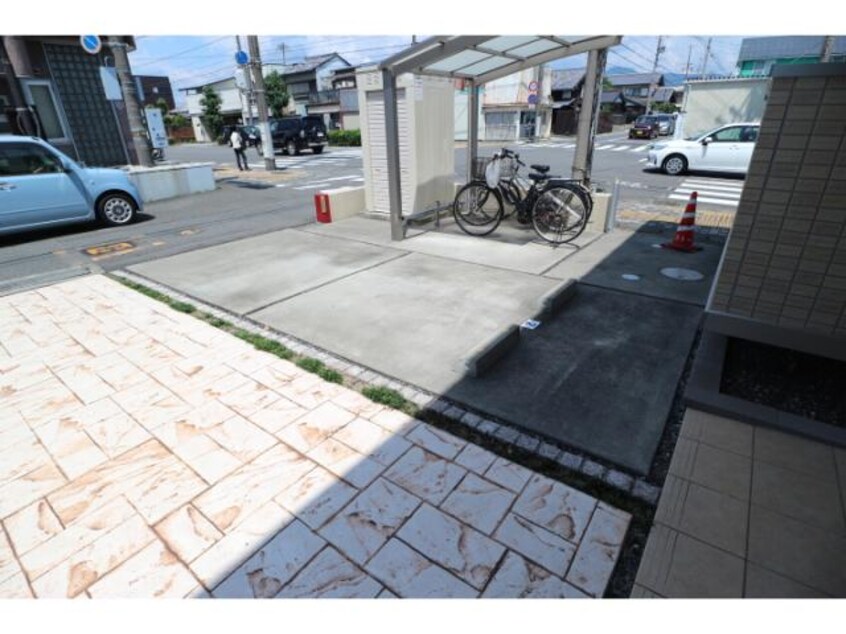  静岡鉄道静岡清水線/入江岡駅 徒歩8分 1階 築8年