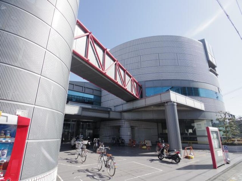 静岡市立清水中央図書館(図書館)まで671m 静岡鉄道静岡清水線/入江岡駅 徒歩8分 1階 築8年