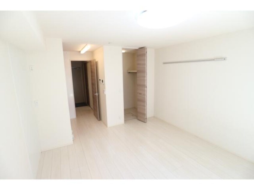  静岡鉄道静岡清水線/新清水駅 バス18分白浜町下車:停歩3分 1階 築9年