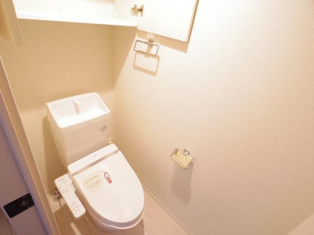  東海道本線/新蒲原駅 徒歩23分 1階 築8年