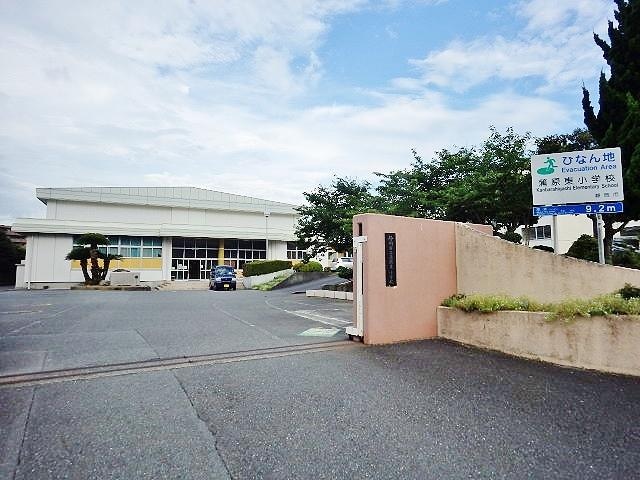 静岡市立蒲原東小学校(小学校)まで1957m 東海道本線/新蒲原駅 徒歩23分 1階 築8年