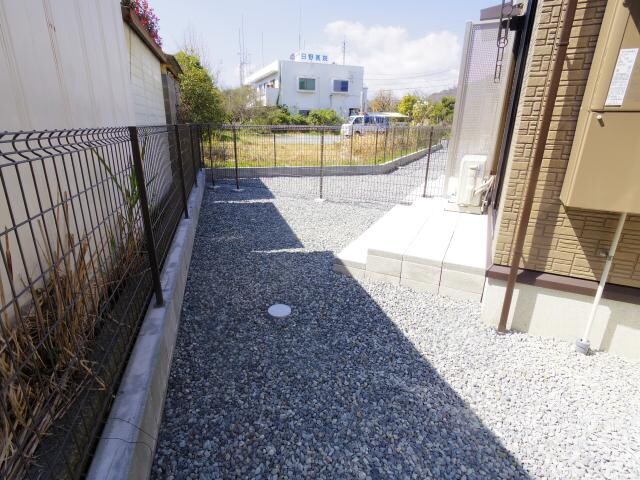  東海道本線/新蒲原駅 徒歩23分 1階 築8年