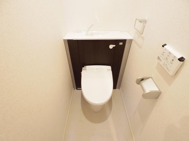  静岡鉄道静岡清水線/新清水駅 バス3分万世町下車:停歩2分 1階 築8年