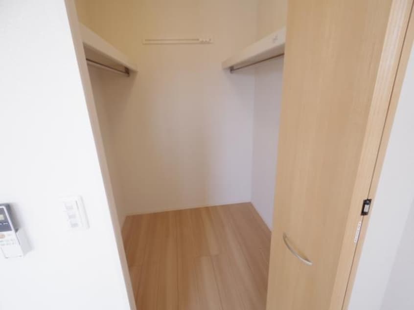 同物件同タイプ 東海道本線/清水駅 バス27分白浜町下車:停歩6分 1階 築7年