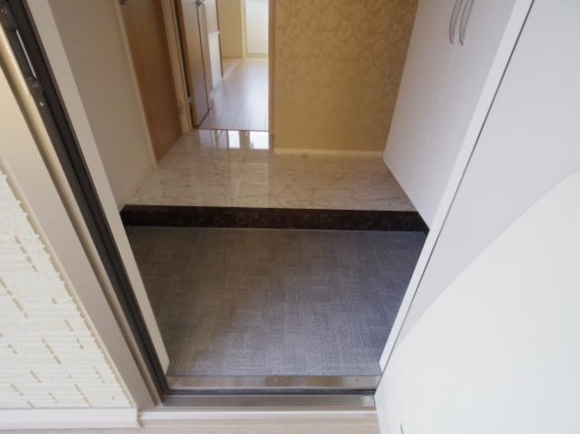 同物件同タイプ 東海道本線/清水駅 バス27分白浜町下車:停歩6分 1階 築7年