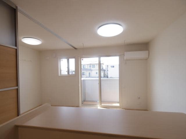 同物件同タイプ 東海道本線/清水駅 バス27分白浜町下車:停歩6分 1階 築7年