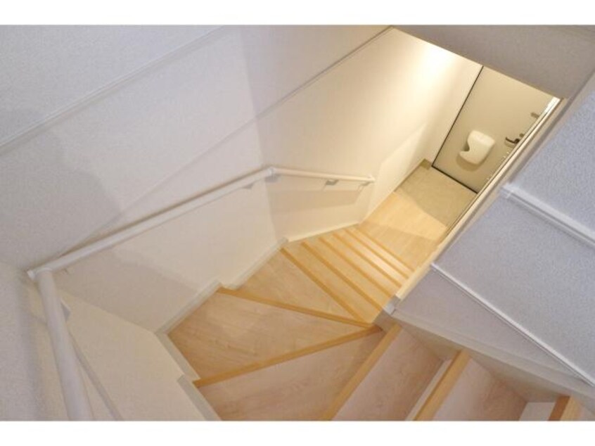  静岡鉄道静岡清水線/狐ケ崎駅 バス9分南矢部下車:停歩4分 2階 築6年