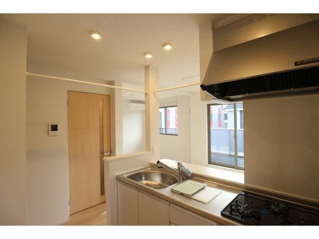  静岡鉄道静岡清水線/狐ケ崎駅 バス9分南矢部下車:停歩4分 2階 築6年